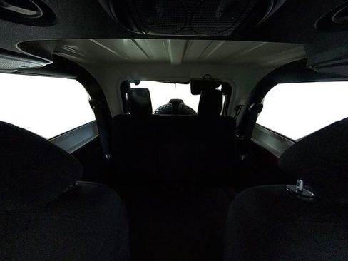 Used 2018 Jeep Wrangler Sport image 32