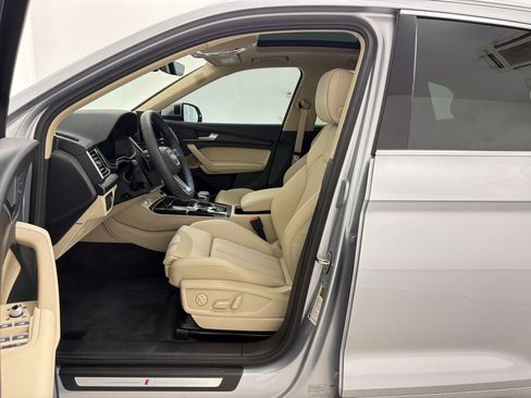 Certified 2025 Audi Q5 2.0T Premium Plus AWD/4WD image 5