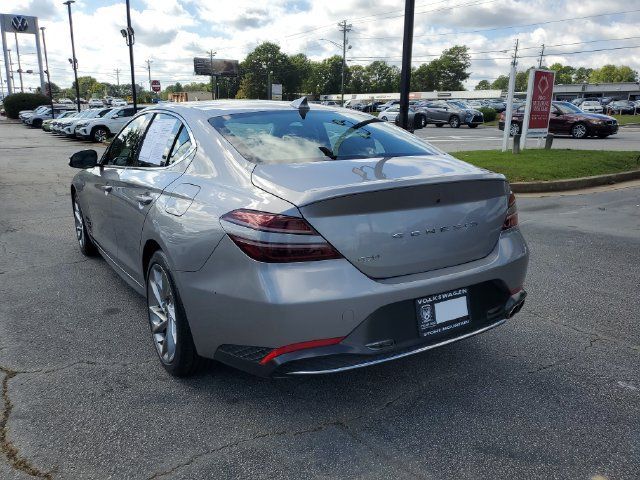Used 2022 Genesis G70 2.0T RWD image 6