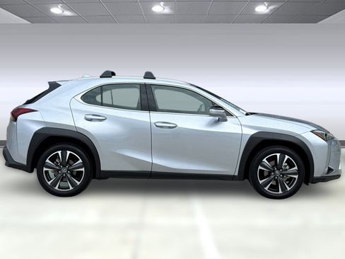 Certified 2025 Lexus UX 300h FWD w/ Accessory Package (Z2) image 7