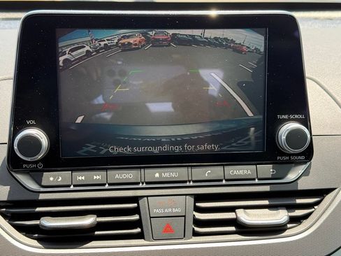 Used 2024 Nissan Altima 2.5 SR FWD image 25