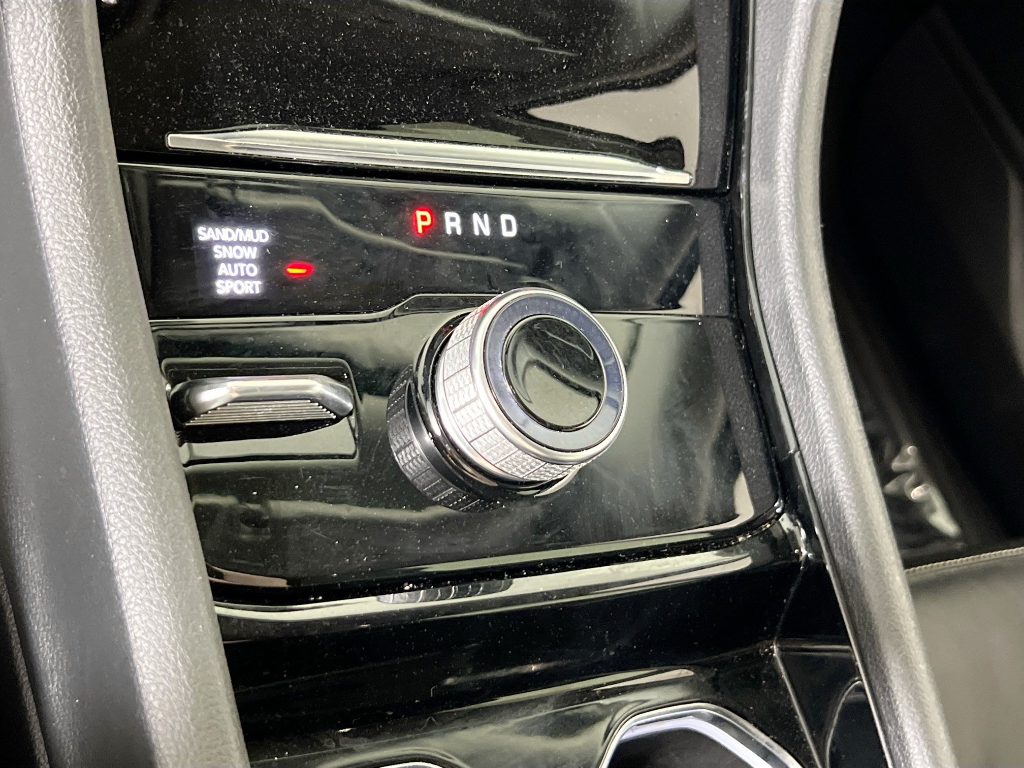 Used 2023 Jeep Grand Cherokee Limited AWD/4WD image 17
