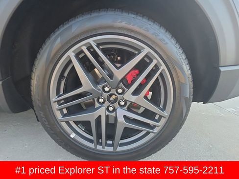 Used 2026 Ford Explorer ST w/ Sun And Sound Package AWD/4WD image 10