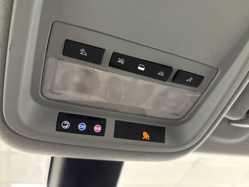 Used 2019 Chevrolet Cruze LT image 42