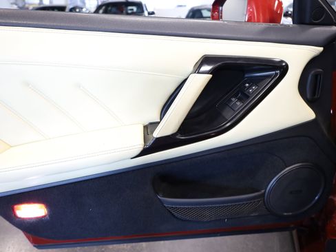 Used 2015 Nissan GT-R Premium image 14
