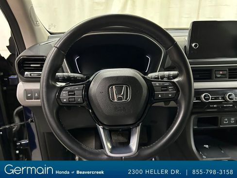 Used 2023 Honda Pilot Touring image 16