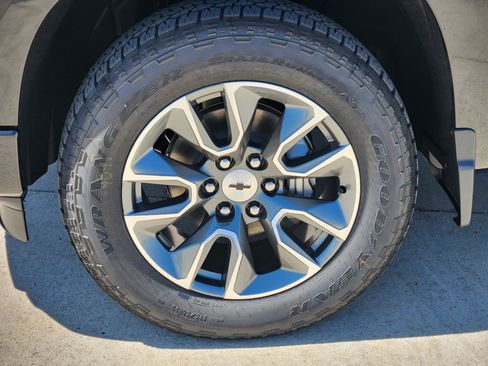 New 2026 Chevrolet Silverado 1500 RST w/ Texas Edition Plus image 8