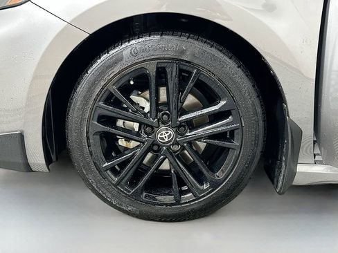 Used 2025 Toyota Camry SE w/ Convenience Package FWD image 30