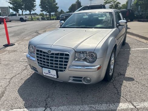 Used 2005 Chrysler 300 C w/ Sound Group II RWD image 11