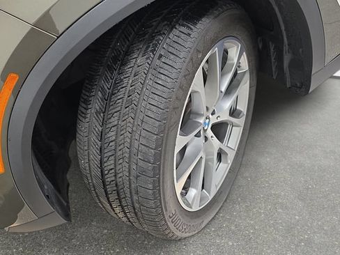 Used 2024 BMW X5 xDrive40i w/ Premium Package AWD/4WD image 27