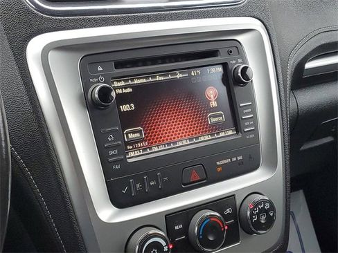 Used 2016 GMC Acadia SLE image 13