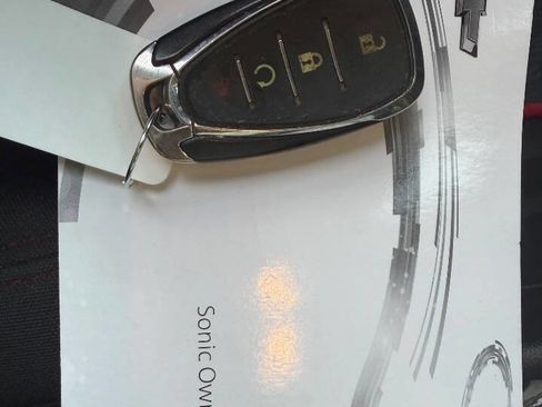 Used 2017 Chevrolet Sonic LT w/ Convenience Package image 17