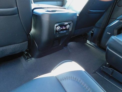 Used 2023 GMC Yukon XL Denali image 23