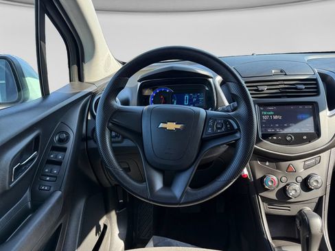 Used 2016 Chevrolet Trax LS AWD/4WD image 15