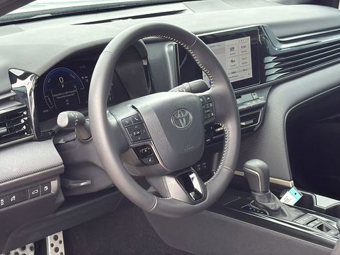 Certified 2026 Toyota Camry SE image 9