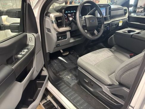 New 2026 Ford F250 XLT w/ FX4 Off-Road Package AWD/4WD image 14