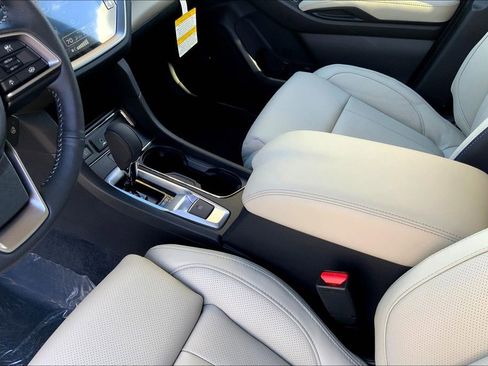 New 2025 Subaru Ascent Limited image 9