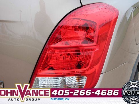 Used 2018 Chevrolet Trax LS FWD image 10