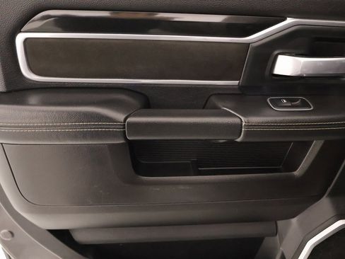 Used 2019 RAM 2500 Laramie w/ Night Edition image 17