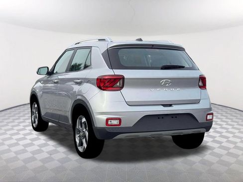 New 2026 Hyundai Venue SEL FWD image 5