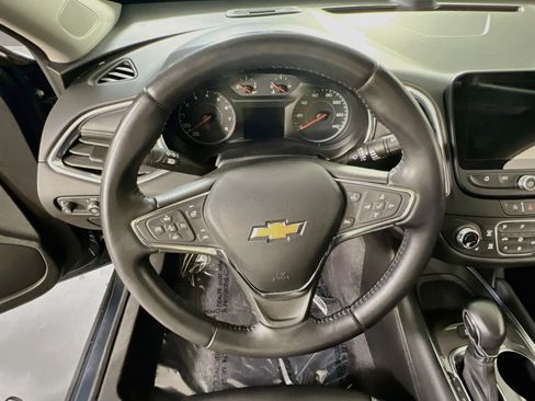 Used 2021 Chevrolet Malibu LT w/ Leather Package FWD image 11
