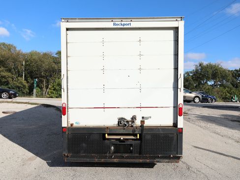 Used 2016 Ford E-350 and Econoline 350 Super Duty image 7