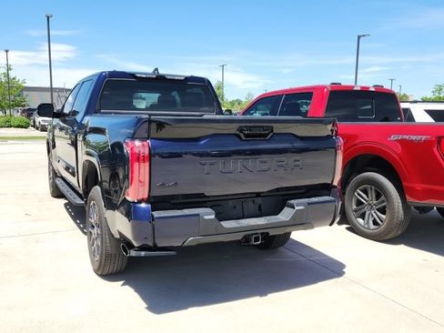 Used 2024 Toyota Tundra Platinum AWD/4WD image 2