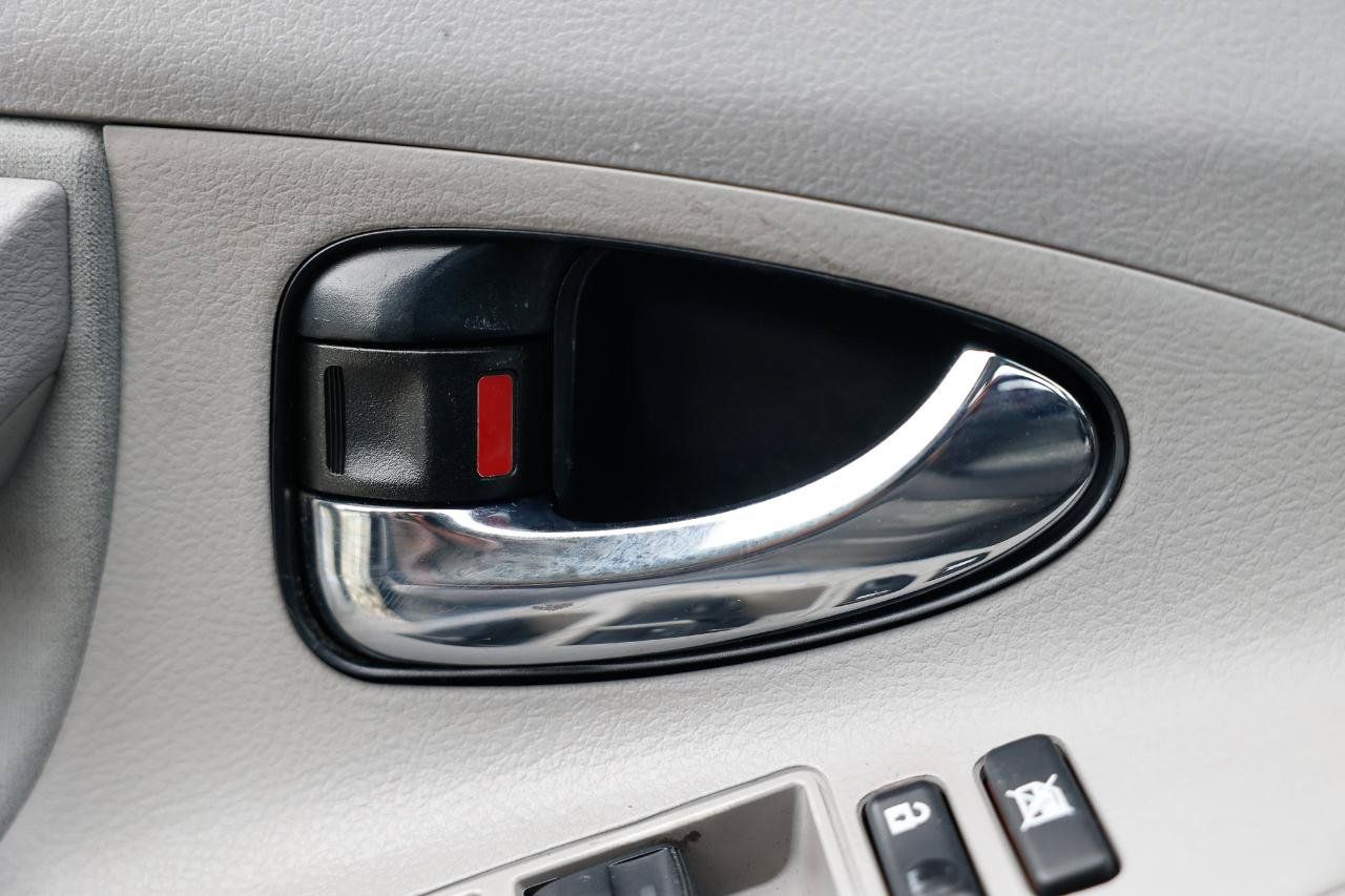 Used 2011 Toyota Camry LE FWD image 37