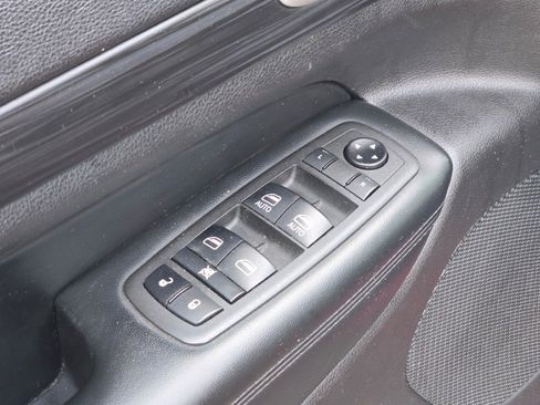 Used 2021 Jeep Grand Cherokee Laredo image 18