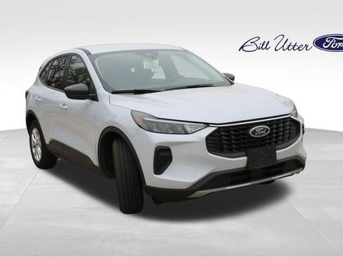 Certified 2025 Ford Escape Active image 3