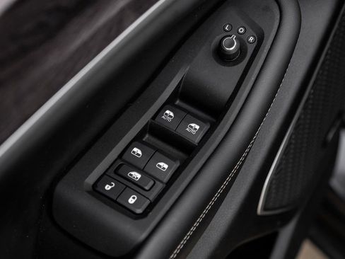 Used 2022 Jeep Grand Cherokee L Limited image 57