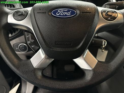 Used 2019 Ford Transit Connect XL image 4