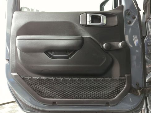 Used 2024 Jeep Wrangler Sport AWD/4WD image 8