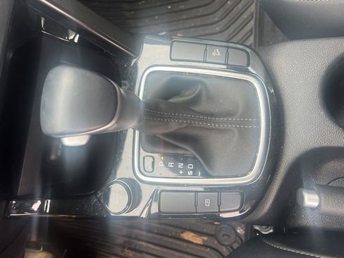 Used 2024 Kia Seltos S image 11