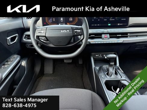 New 2026 Kia K4 FWD image 22