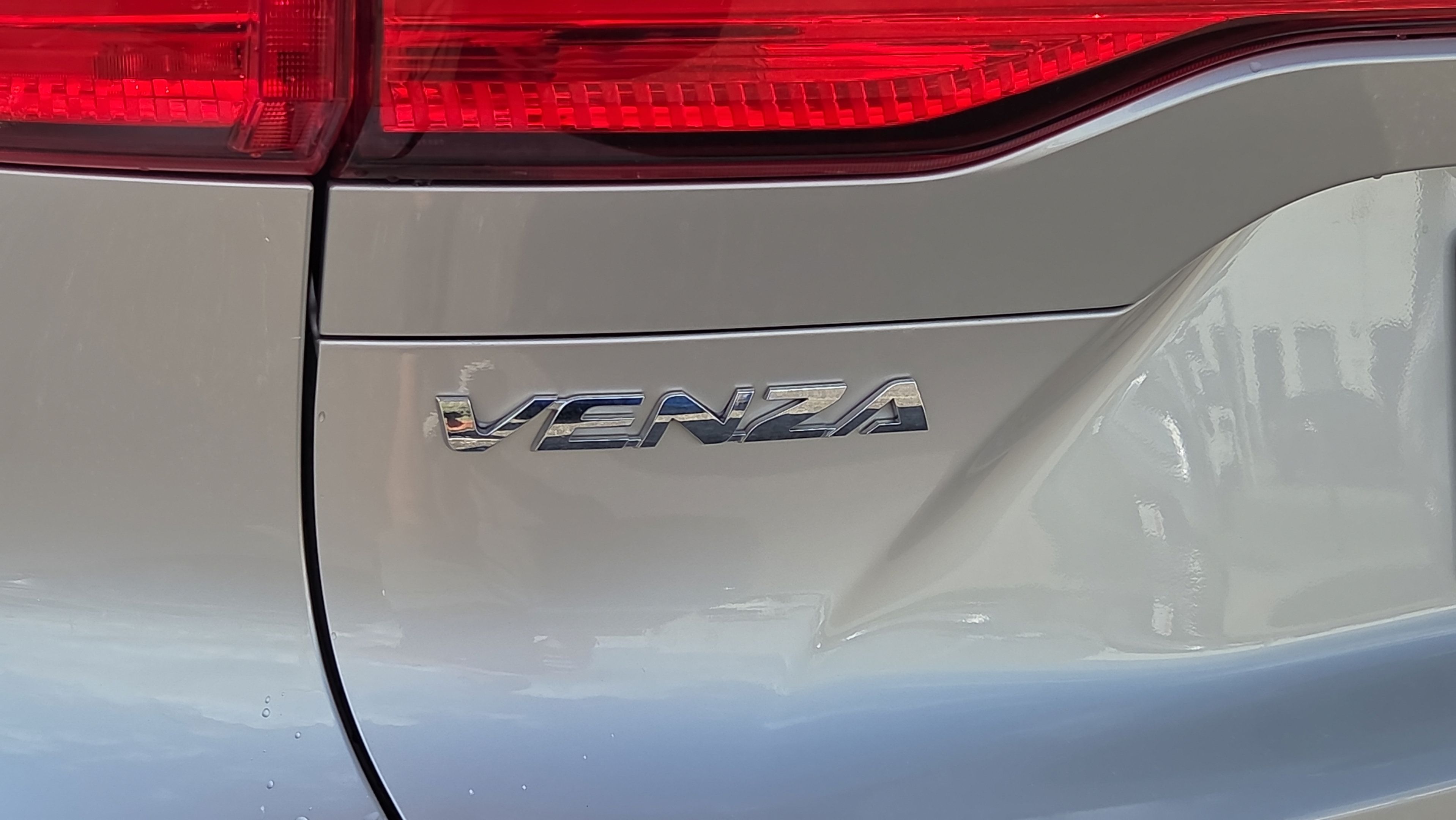 Certified 2021 Toyota Venza Limited w/ Advanced Technology Package AWD/4WD image 12