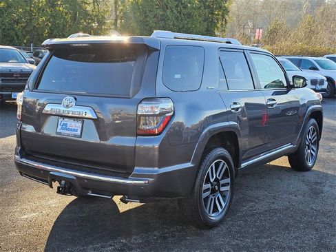 Used 2022 Toyota 4Runner Limited image 5