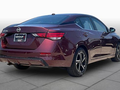 Used 2025 Nissan Sentra SV FWD image 11