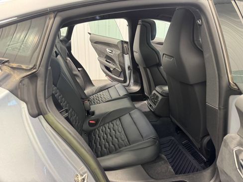 Used 2024 Audi e-tron GT Premium Plus w/ Performance Package image 33