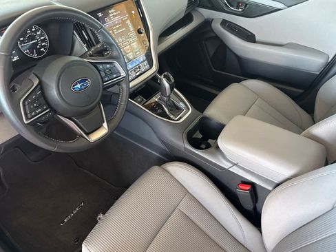 Used 2025 Subaru Legacy Premium AWD/4WD image 9