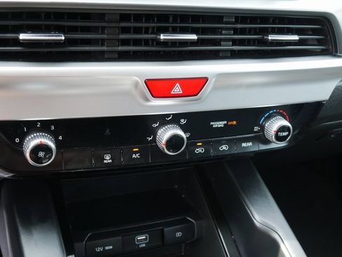 Used 2021 Kia Telluride LX image 17