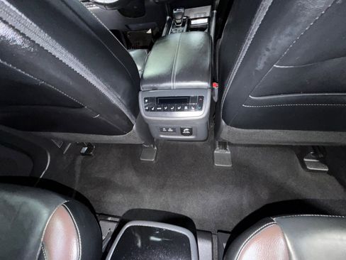 Used 2023 Nissan Pathfinder Platinum image 32