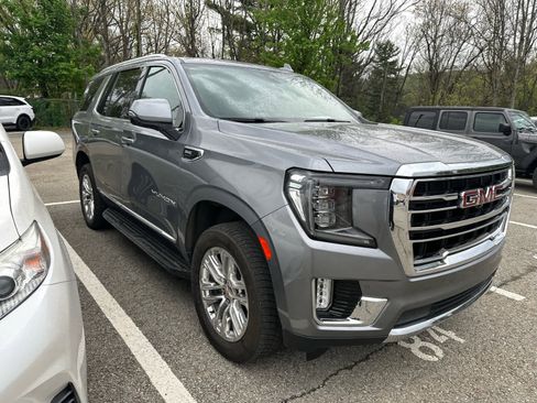 Used 2022 GMC Yukon SLT w/ SLT Premium Package AWD/4WD image 2