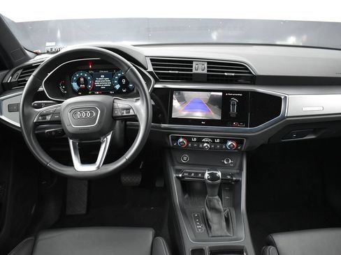 Certified 2025 Audi Q3 2.0T Premium AWD/4WD image 11