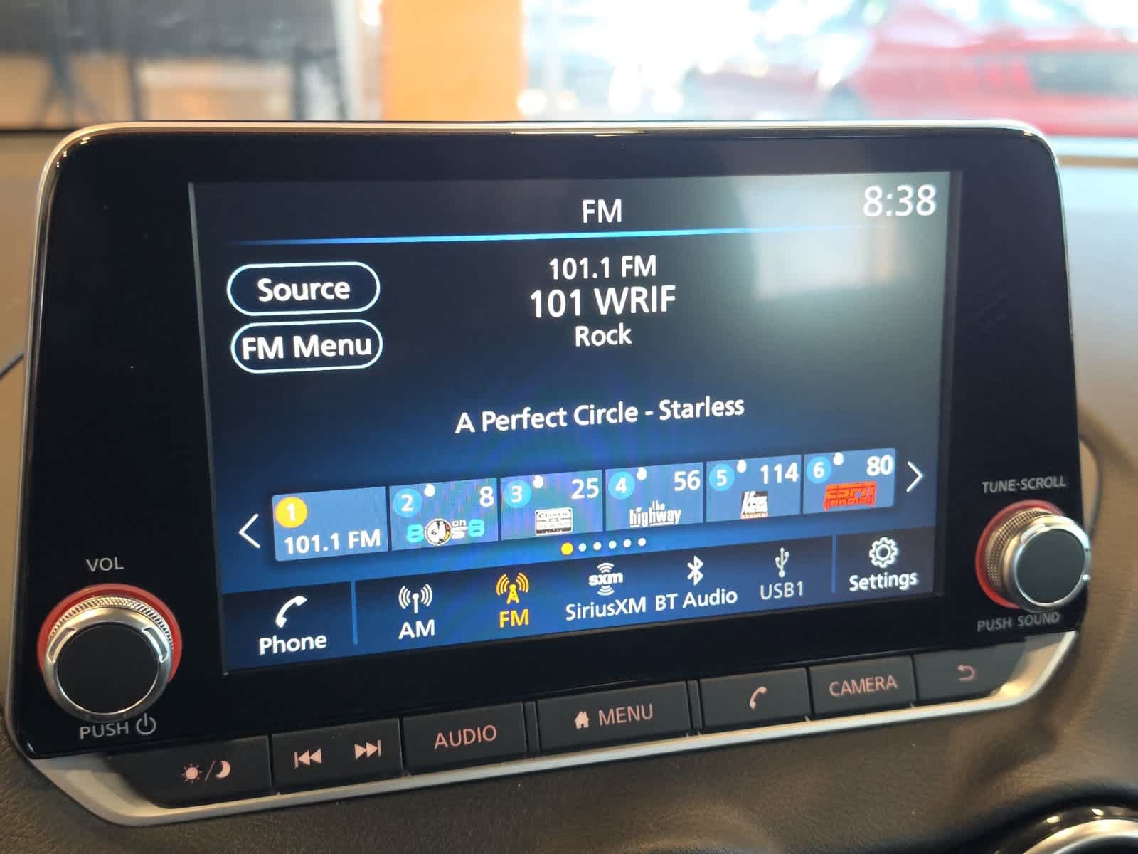 Used 2025 Nissan Sentra SV FWD image 23