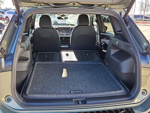 New 2026 Volkswagen Tiguan SE R-Line image 6