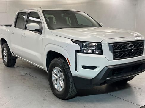 Used 2024 Nissan Frontier SV AWD/4WD image 8