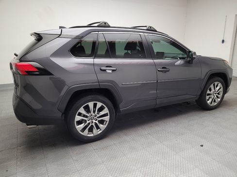 Used 2020 Toyota RAV4 XLE Premium w/ Carpet Mat Package FWD image 10