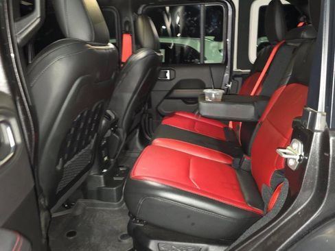 Used 2023 Jeep Wrangler Unlimited Rubicon 4xe AWD/4WD image 10