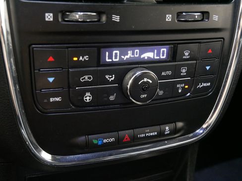 Used 2019 Dodge Grand Caravan GT image 23